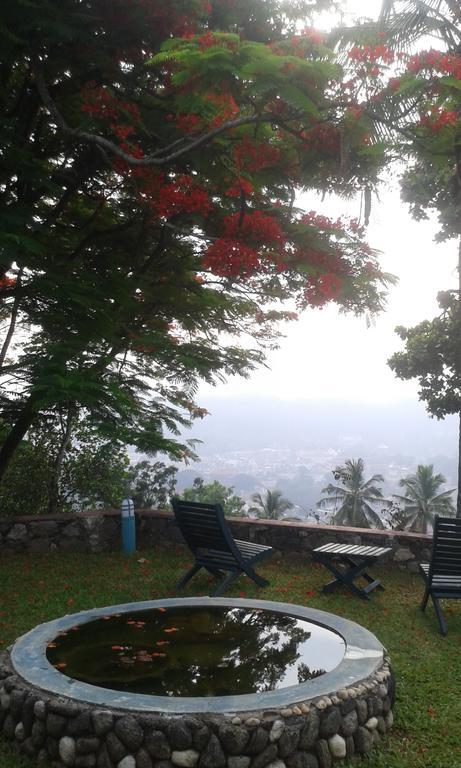 The Buena Vista Kandy Exterior foto